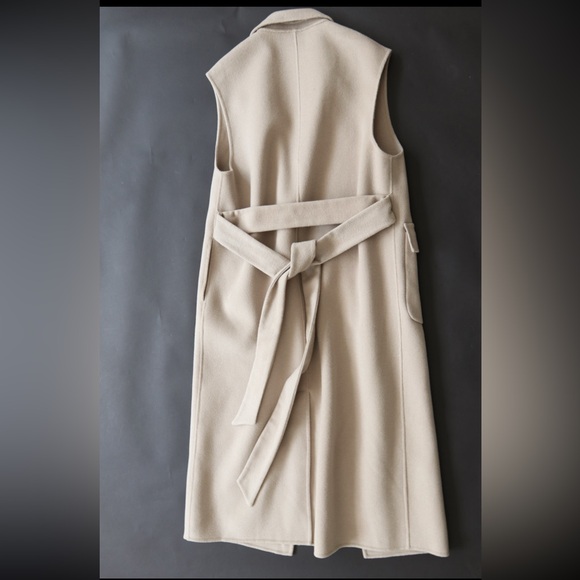 NWOT 💯 wool belted vest - Picture 5 of 5